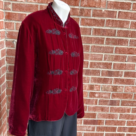 Alexandra Bartlett Maroon/Black Special Occasion Velvet Mandarin Jacket - Picture 4 of 12